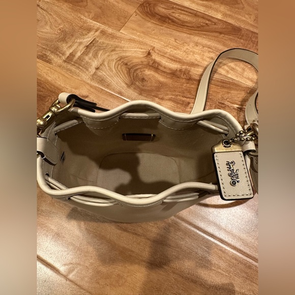 Coach - Camila Bucket Bag - Picture 5 of 14